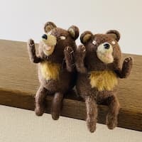 羊毛フェルト桃丸